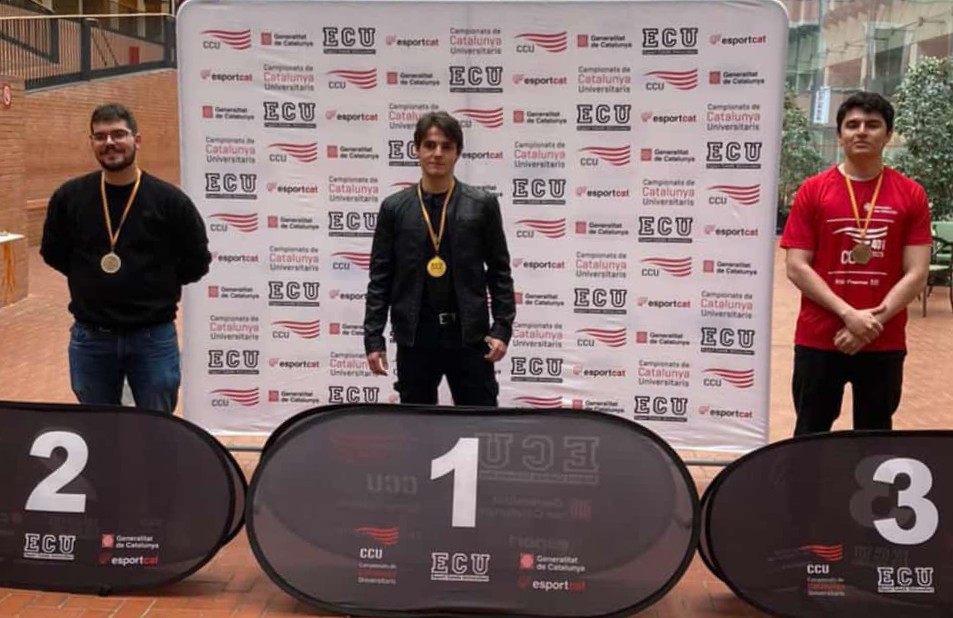 Triunfo absoluto en el torneo interuniversitario de ajedrez